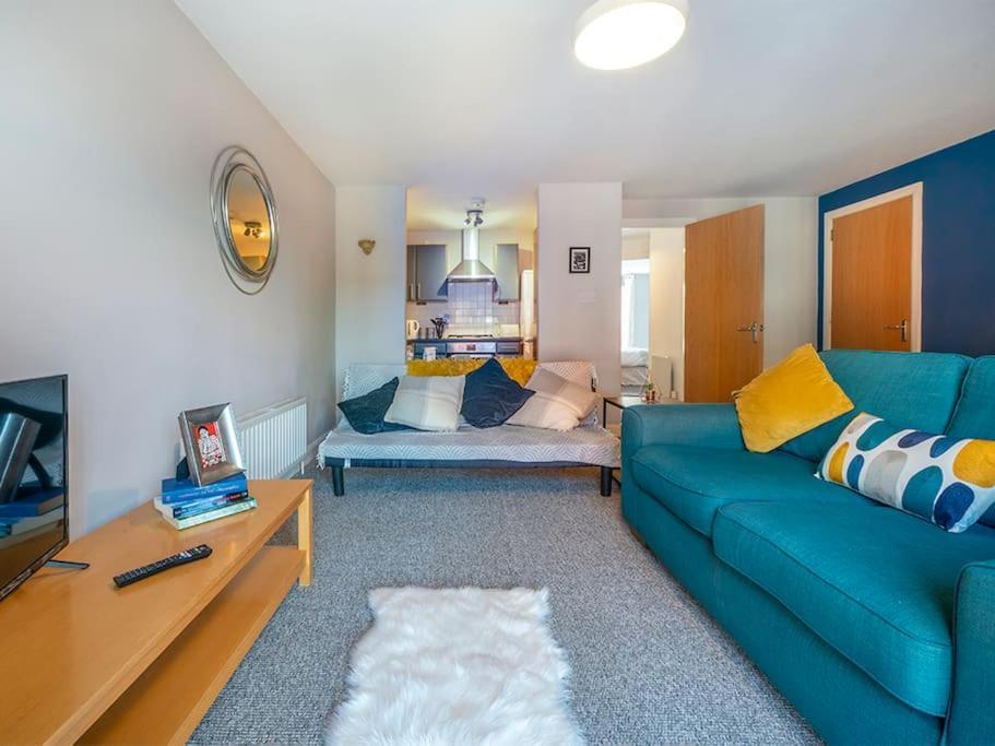 Lovely 2 Bedroom Apt At Ormeau Park W/ Free Parking 贝尔法斯特 外观 照片